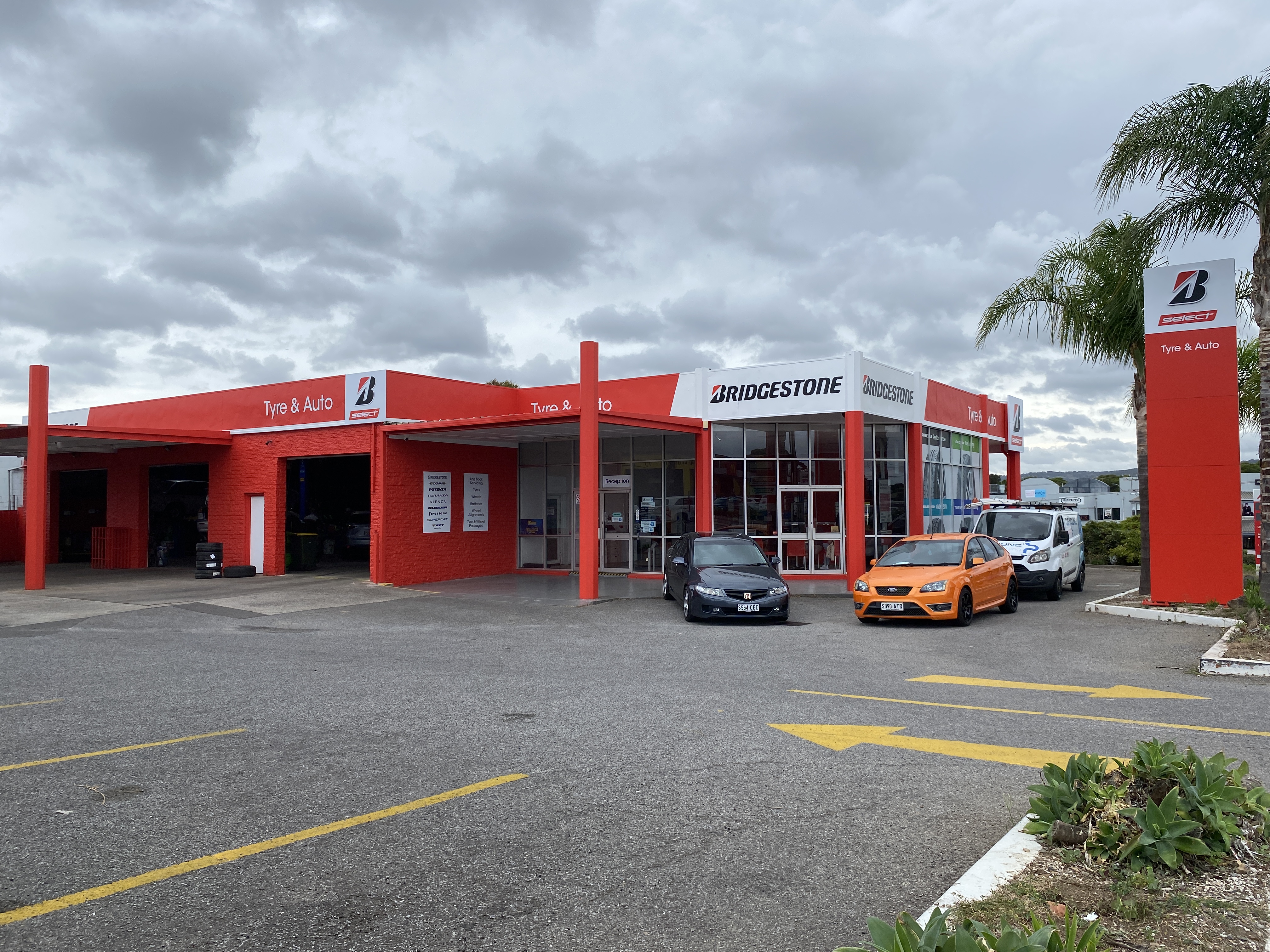 Images Bridgestone Select Tyre & Auto Reynella
