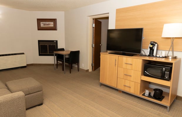 Images Holiday Inn Spearfish-Convention Center by IHG
