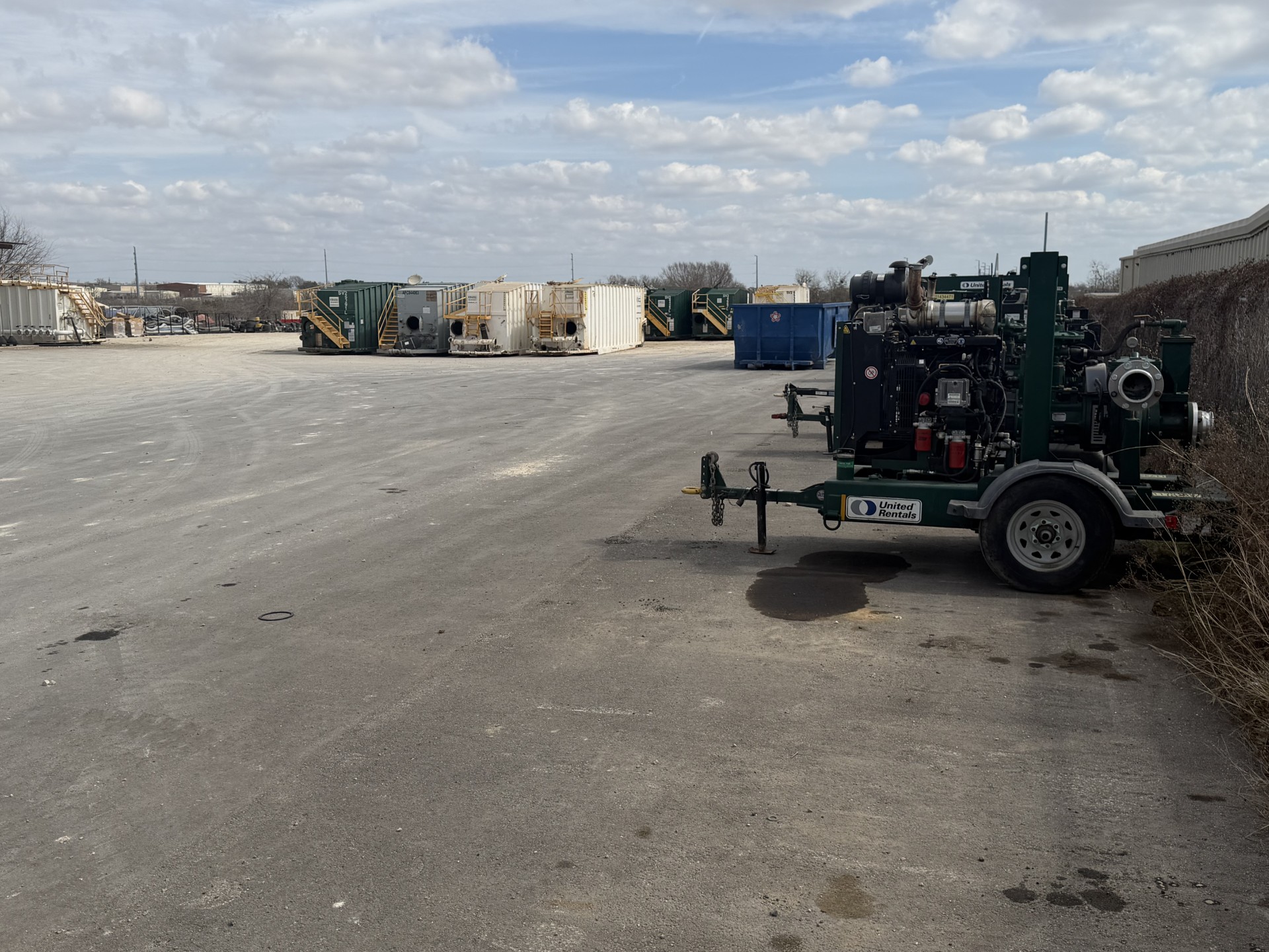 United Rentals - Fluid Solutions: Pumps, Tanks, Filtration Image