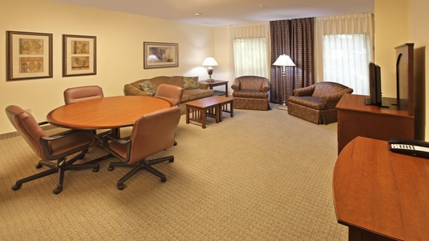 Images Staybridge Suites Hot Springs by IHG