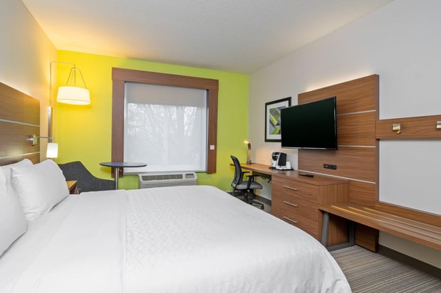 Images Holiday Inn Express & Suites Woodbridge by IHG