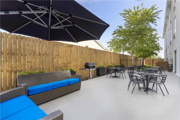 Images Best Western Plus Executive Hotel & Suites