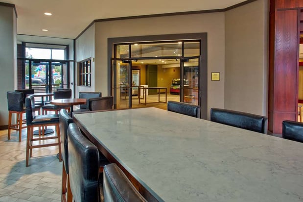 Images DoubleTree by Hilton Lansing