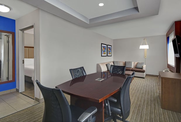 Images Holiday Inn Express Adrian by IHG