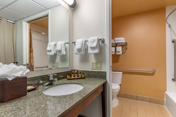 Images Best Western Plus Garden Court Inn