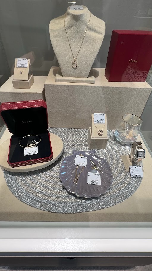 Images KOMEHYO（コメ兵）天神店