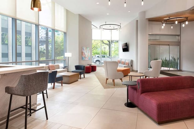 Images Hilton Garden Inn Long Island City New York