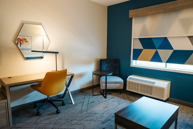 Images Holiday Inn Express & Suites McCalla - Birmingham West by IHG