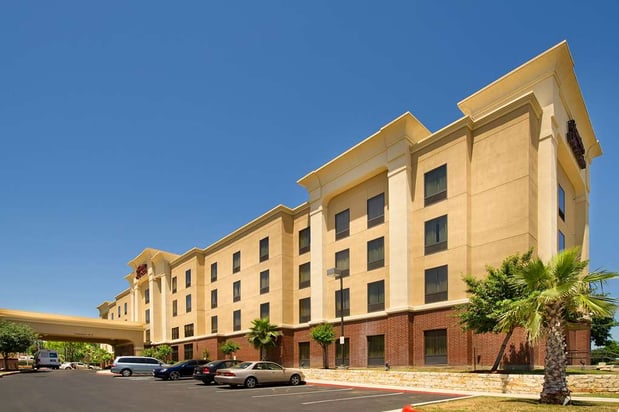 Images Hampton Inn & Suites San Antonio-Airport