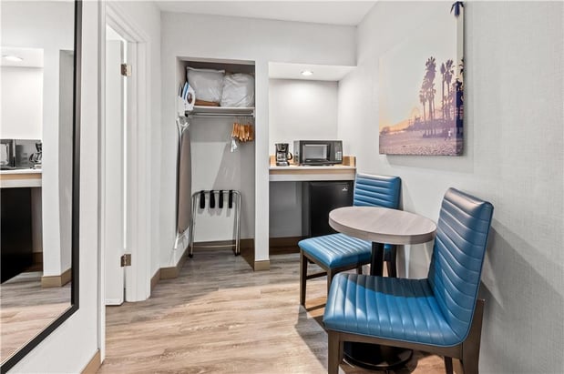 Images SureStay by Best Western Santa Monica