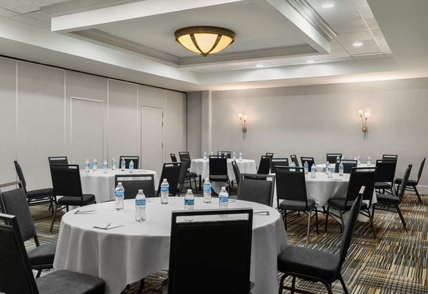 Images Homewood Suites by Hilton Richmond - Airport