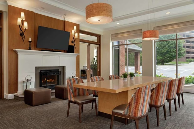Images Hilton Garden Inn Stony Brook