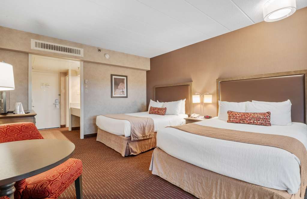 Room206 - QQ,CYW Best Western Plus Cairn Croft Hotel Niagara Falls (905)356-1161