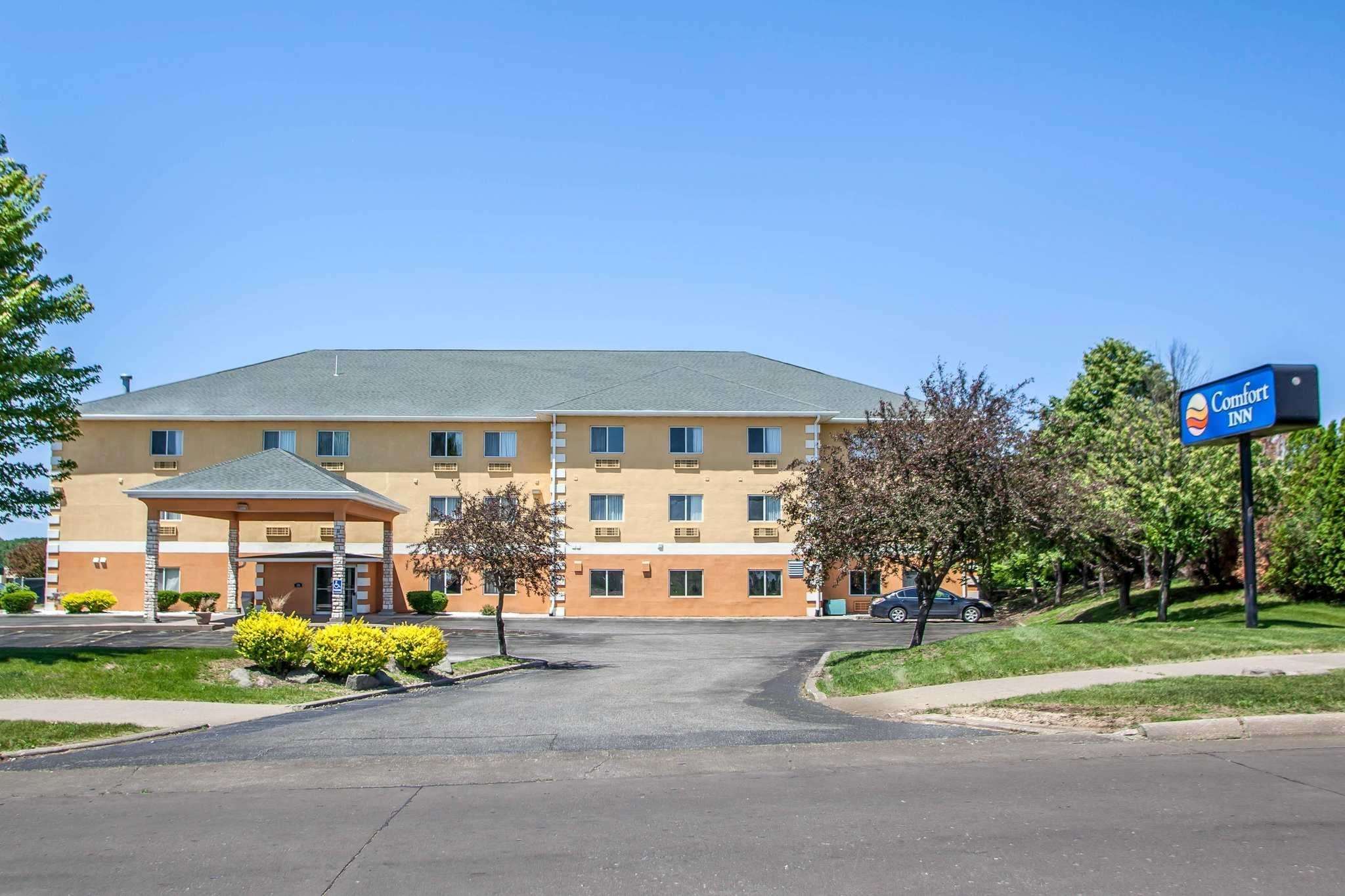 Comfort Inn Muscatine - Muscatine, IA - Business Page