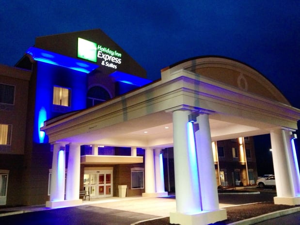 Images Holiday Inn Express & Suites Utica by IHG