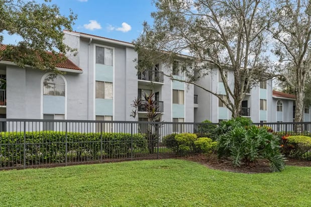 Images Cypress Shores