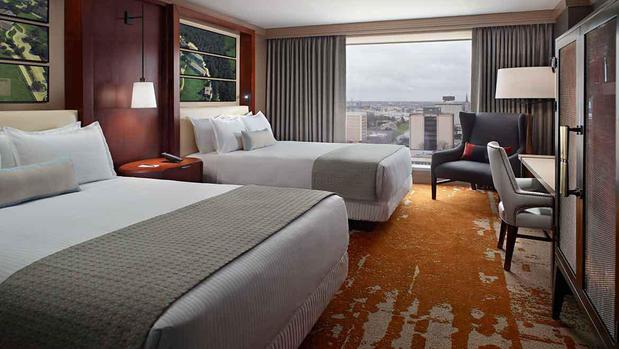 Images Omni Louisville Hotel
