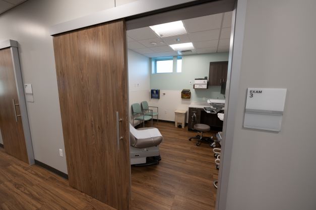 Images UC Davis Health – Davis Campus Clinic