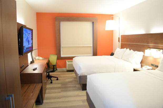 Images Holiday Inn Express & Suites Pensacola W I-10 by IHG