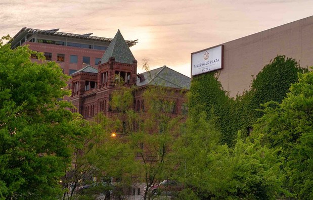 Images Riverwalk Plaza Hotel