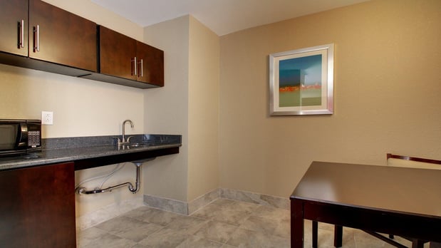 Images Holiday Inn Express & Suites Jackson Downtown - Coliseum by IHG