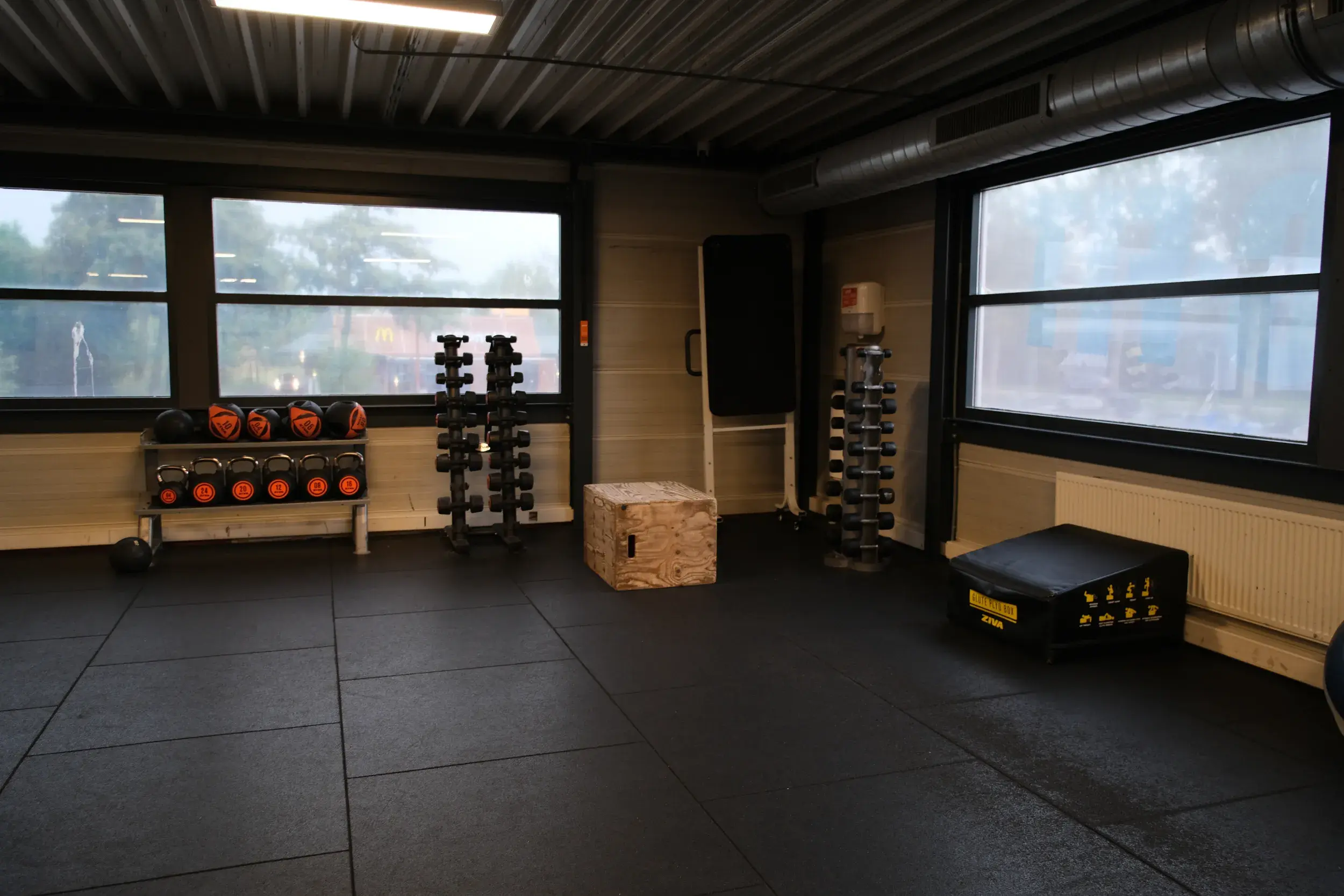 Foto's Basic-Fit 24/7