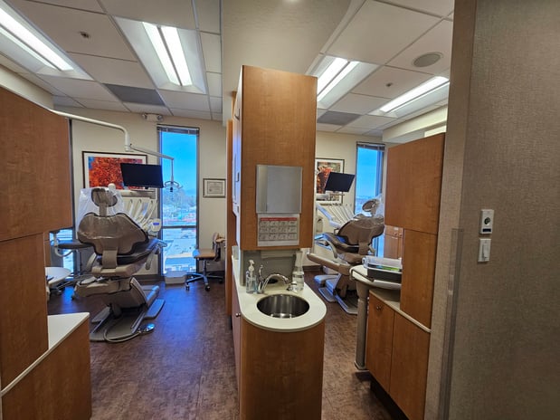 Images Manyak Dental Group