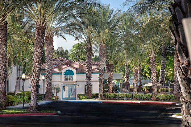 Images Montecito Apartments