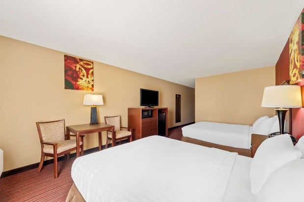 Images SureStay Plus by Best Western San Antonio Fiesta Inn