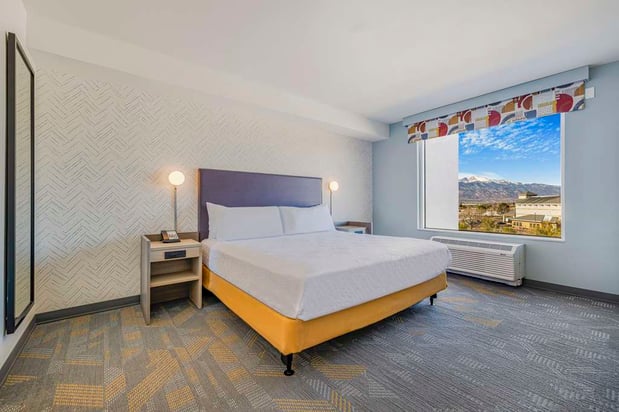 Images Home2 Suites by Hilton Colorado Springs Airport