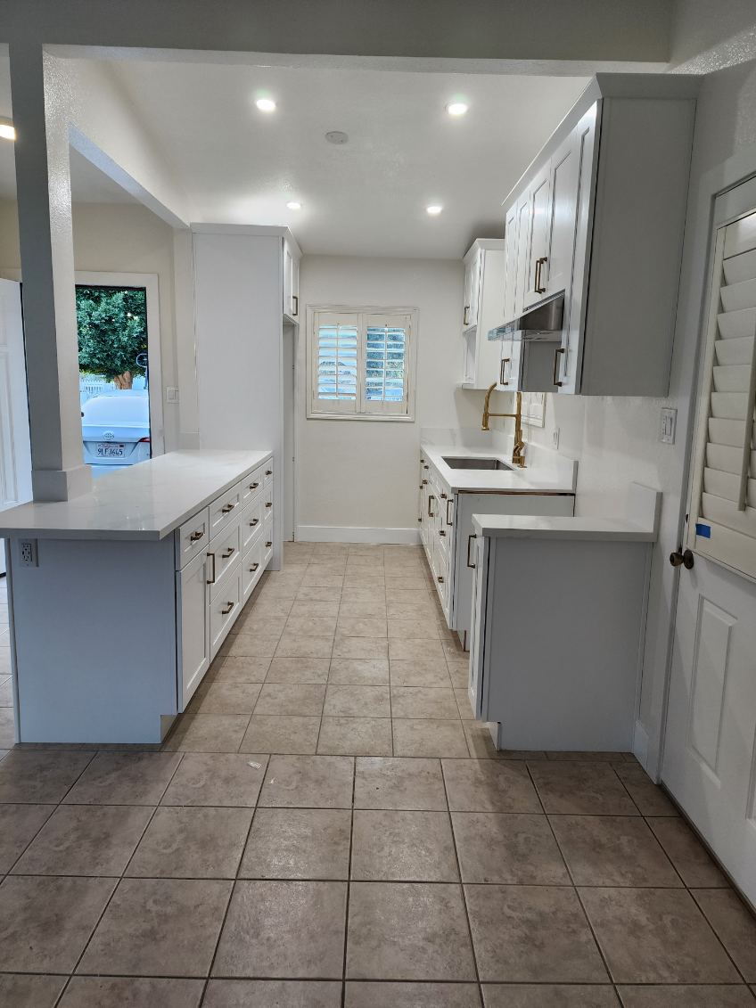 Hernandez Contractors Group Inc - Interior remodeling 