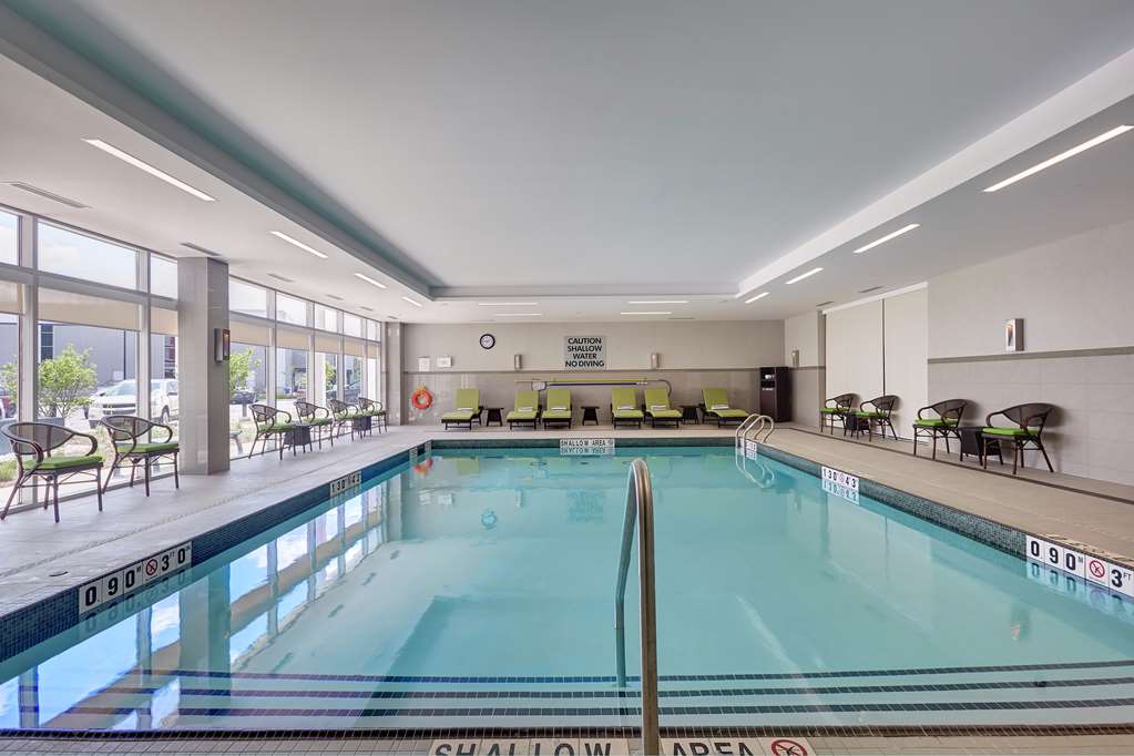 Pool Home2 Suites by Hilton Toronto Brampton Brampton (905)216-1464
