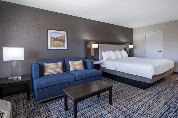 Images Hampton Inn & Suites Agoura Hills