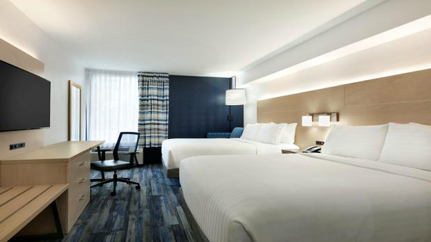 Images Holiday Inn Express Williamsbrg Busch Gardens Area by IHG