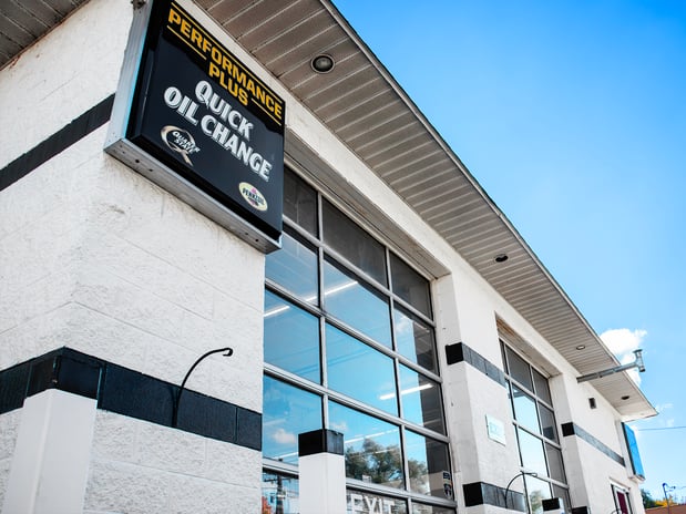 Images Performance Plus Quick Oil Change