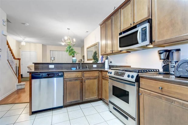 Images Tarek Hassieb, Team Tarek Real Estate Group | Liberty Realty | Hoboken Office