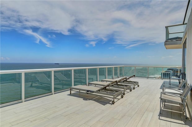 Images Beach House Fort Lauderdale, a Hilton Resort