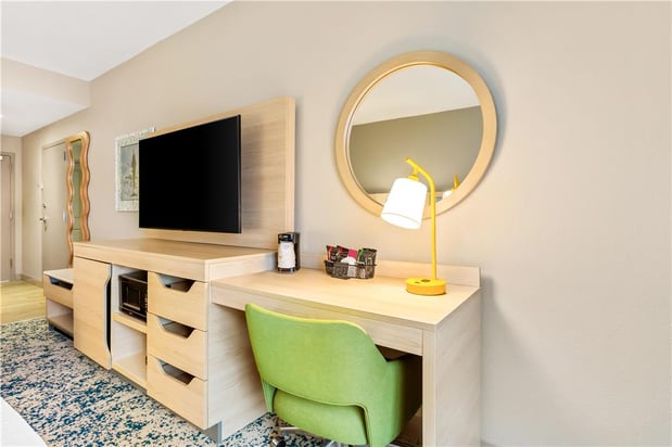 Images Hampton Inn & Suites St. Petersburg/Downtown