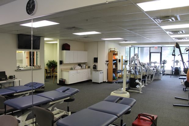 Images HANDS ON  PHYSICAL THERAPY & MASSAGE THERAPY | RONKONKOMA