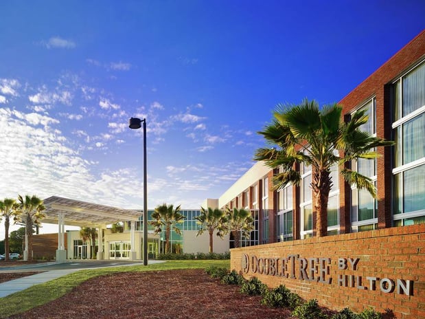 Images DoubleTree by Hilton Hotel & Suites Charleston Airport