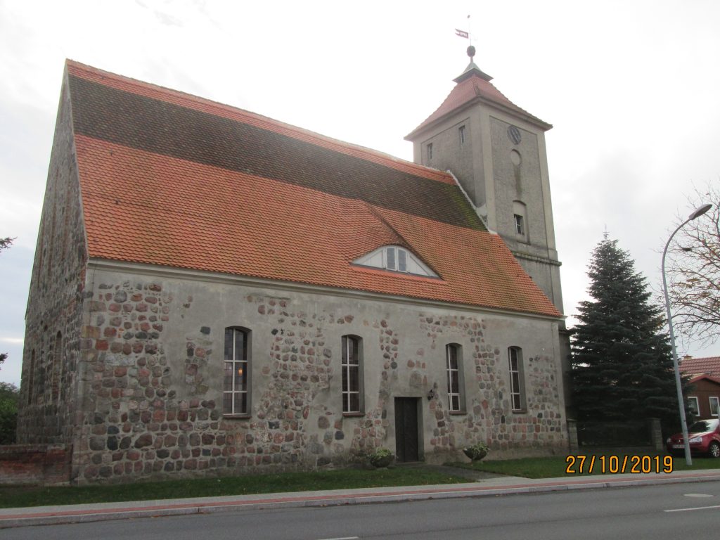 Kirche Grieben - Pfarrsprengel Lindow-Herzberg, Dorfstraße 20 A in Löwenberger Land