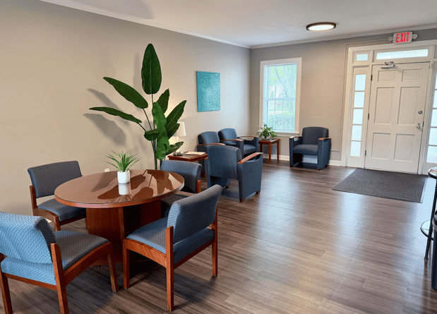 Images Tiffany Deaton, DMD