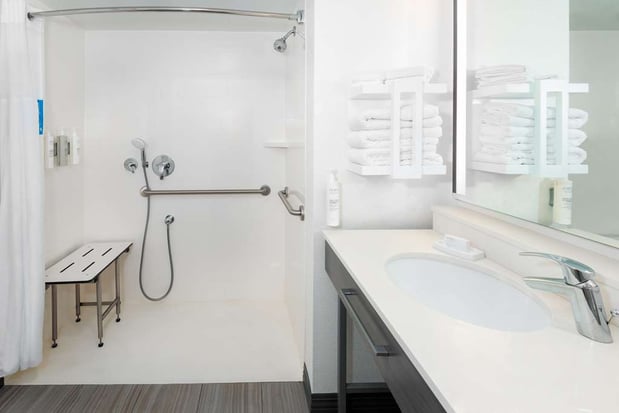 Images Hampton Inn & Suites Kansas City-Country Club Plaza