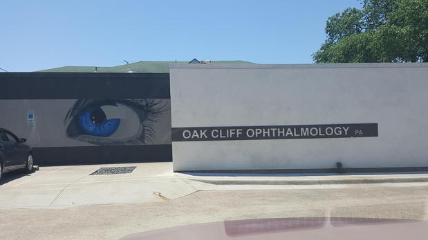 Images Oak Cliff Ophthalmology, PA: Jeffrey Robertson, MD