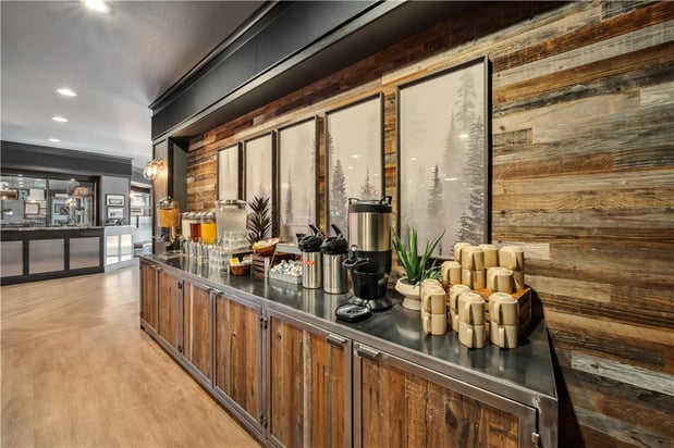 Images Best Western Plus Hilltop Inn