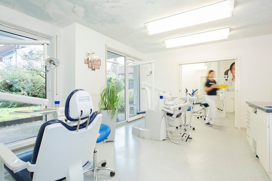 Dr. Nina Heinig Fachzahnärztin für Kieferorthopädie, Olgastraße 55 in Wendlingen am Neckar