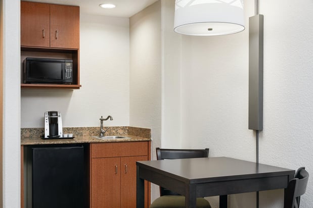 Images Holiday Inn Express & Suites Jacksonville SE- Med Ctr Area by IHG