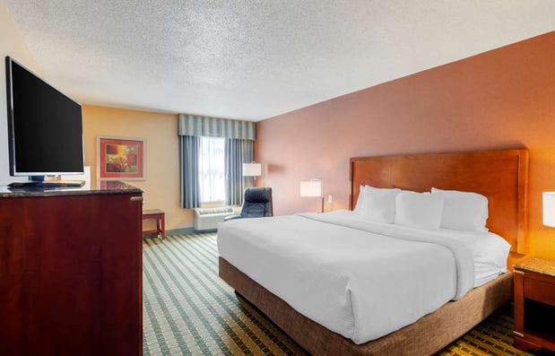 Images Best Western Plus Inn at Valley View