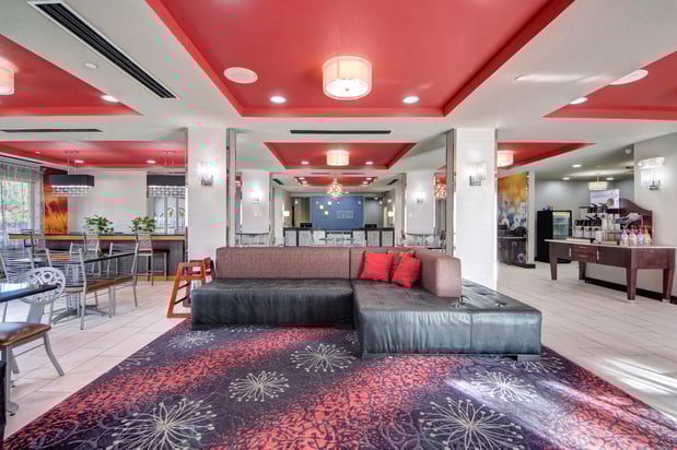 Images Holiday Inn Express & Suites Oklahoma City North by IHG