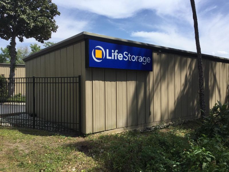 Images Life Storage - Jacksonville